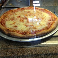 6/14/2013 tarihinde Jeff F.ziyaretçi tarafından Bellissimo Pizza Cafe'de çekilen fotoğraf