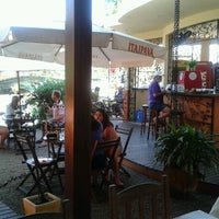 Foto tirada no(a) Café do Canal por Larissa P. em 9/30/2012