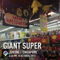 Photo taken at Giant Hyper by Summer Y. on 10/16/2013