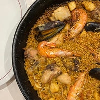 Photo taken at La Paella de Reina by Abdullah on 10/15/2022