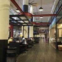 Foto diambil di Ponce City Market oleh Dev C. pada 8/24/2017