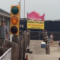 Foto tirada no(a) Captain Murphy&amp;#39;s Fishing Charters por Jen C. em 5/9/2013