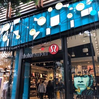 is lululemon open on thanksgiving