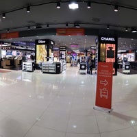 Photo taken at Duty Free Dufry by Guilherme C. on 11/28/2018
