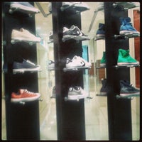 converse gurney plaza