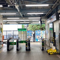 Photo taken at Kami-Nakazato Station by 姫野星奏ガチ恋おたく on 8/14/2023