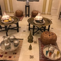 Foto scattata a Menara Lounge &amp;amp; Restaurant da Abdulaziz R. il 1/30/2017