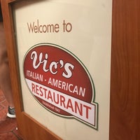 Foto tirada no(a) Vic&amp;#39;s Italian Restaurant por Edison M. em 9/29/2018