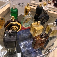Photo taken at Neiman Marcus by Freddy A. on 1/19/2023