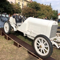 Photo taken at Jízda historických vozidel Zbraslav - Jíloviště by Pavel M. on 9/8/2018