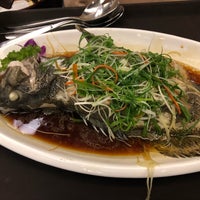 Снимок сделан в Ngân Đình Restaurant пользователем Boris F. 7/8/2019