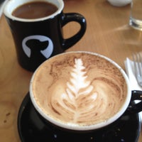 4/28/2013에 Julia R.님이 Dino&amp;#39;s Coffee Company에서 찍은 사진