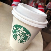 Photo taken at Starbucks by Érica M. on 10/20/2019