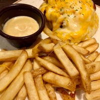 Photo taken at Outback Steakhouse by Érica M. on 6/4/2019