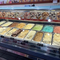 Photo taken at Cold Stone Creamery by Nick C. on 12/4/2022