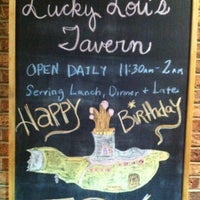 Photo prise au Lucky Lou&amp;#39;s Tavern par ᴡ Y. le11/25/2012