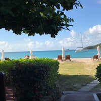รูปภาพถ่ายที่ Hermitage Bay - Antigua โดย SpaceTex M. เมื่อ 1/9/2017