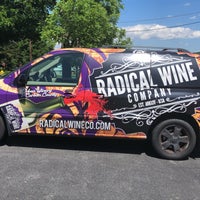 Das Foto wurde bei Radical Wine Company von Charlene S. am 6/30/2019 aufgenommen
