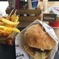 Photo taken at Burger Break by Erman Özeskici (. on 8/2/2016