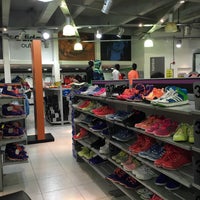 Adidas Outlet - 1 tip de 92 visitantes