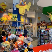 Photo taken at World&amp;#39;s Only Curious George Store by Kaan B. on 4/28/2019