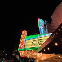 Foto diambil di El Rey Theatre oleh Kaan B. pada 10/5/2022