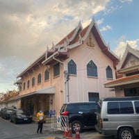 Photo taken at Wat Tritossathep by Beer A. on 11/26/2020