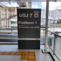Photo taken at RapidKL USJ7 (KJ31/SB7) LRT/BRT Station by Цубаса М. on 12/26/2021
