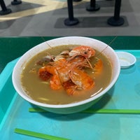 Photo taken at Big Prawn Noodle Dry Soup by K C. on 8/20/2022