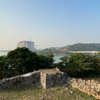 Photo taken at Tung Chung Battery 東涌小炮台 by K C. on 1/10/2022