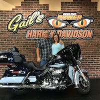 รูปภาพถ่ายที่ Gail&amp;#39;s Harley-Davidson โดย Howard P. เมื่อ 8/25/2018