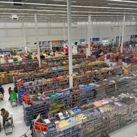 Das Foto wurde bei Walmart Supercentre von Khashayar M. am 12/4/2022 aufgenommen