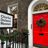 Photo taken at Charles Dickens Museum by Rosemary L. on 12/14/2023