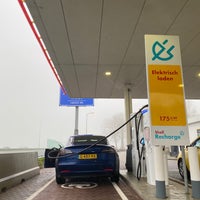 Photo taken at Shell by Menno on 12/12/2020