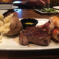 Photo taken at LongHorn Steakhouse by Patrick R. on 8/3/2016