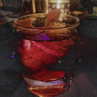 Das Foto wurde bei Uva Wine &amp;amp; Cocktail Bar von Ray M. am 1/4/2018 aufgenommen