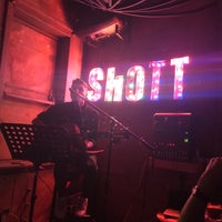 Photo taken at Shott Cafe&amp;amp;Bar by Ömer on 9/15/2019