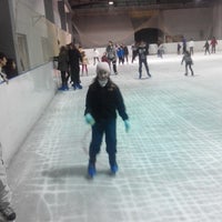 1/2/2016에 ᴡ E.님이 Παγοδρόμιο Ice n&amp;#39; Skate에서 찍은 사진