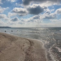 รูปภาพถ่ายที่ Мама пляж โดย Dmytro เมื่อ 3/20/2021