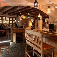 Foto diambil di Hardimitzn Restaurant&amp;amp;Steakhouse. Pizzeria oleh Aleksandar V. pada 1/14/2023