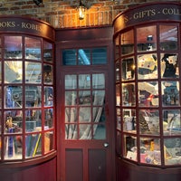 Photo taken at The Harry Potter Shop by Laurent R. on 9/9/2022