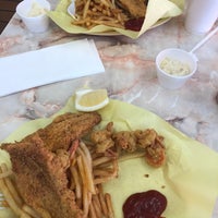 Photo taken at Smitty&amp;#39;s Famous Chicken &amp;amp; Fish by George C. on 2/3/2018