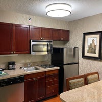 Foto diambil di Homewood Suites by Hilton oleh Cara Cara O. pada 6/14/2021
