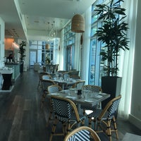 5/28/2017 tarihinde Cara Cara O.ziyaretçi tarafından Artisan Beach House Restaurant &amp;amp; Sunset Lounge'de çekilen fotoğraf