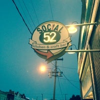 9/27/2013にKathy G.がSocial52 Kitchen &amp; Craft Barで撮った写真