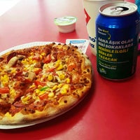 Photo taken at Domino&amp;#39;s Pizza by Büşra F. on 5/25/2017