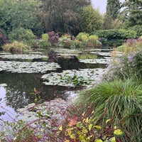 Photo taken at Jardins de Claude Monet by B on 10/4/2023