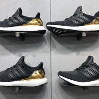 Photo taken at adidas パフォーマンスセンター アクアシティお台場 by Deer W. on 11/7/2018