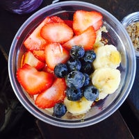 Photo taken at Acai Republic by Stephie on 11/21/2015