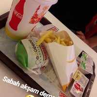 Photo taken at Burger King by Rıza E. on 8/10/2019